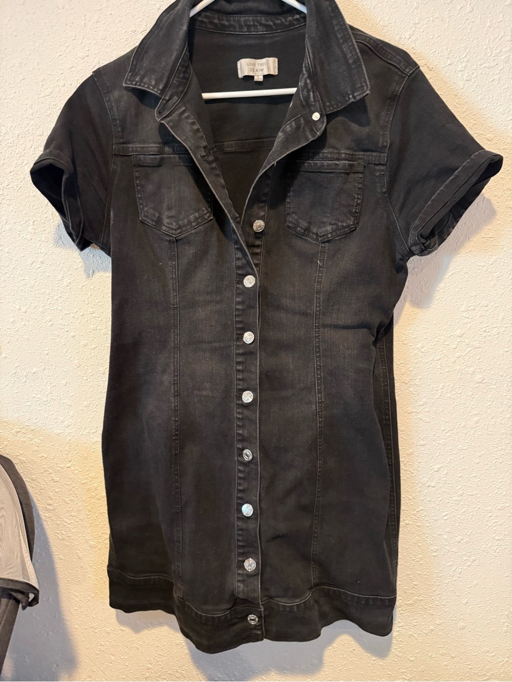 Love Tree Black Short-Sleeve Button-Front Denim Shirt Dress